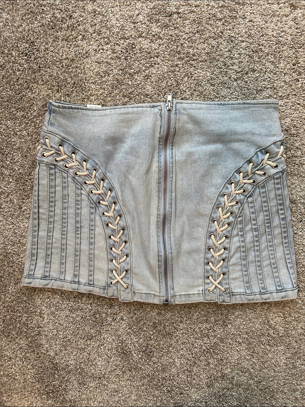 NWT AKIRA Light Wash Denim Mini Skirt Lace Up Sides Zipper Back Detail Size L - Picture 2 of 14